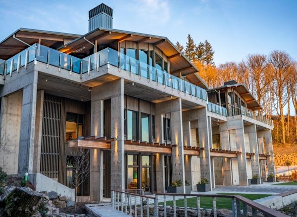 southern view of Amaterra winery and tasting room 